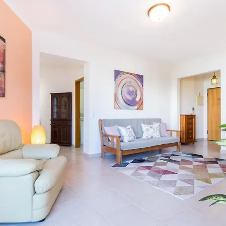 Апартаменты Central Lagos Apartment *