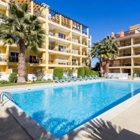 Central Lagos Apartment * 拉哥斯