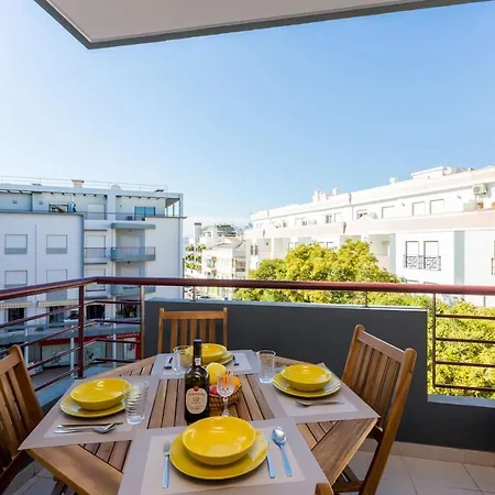 Central Lagos Apartment * Lagos